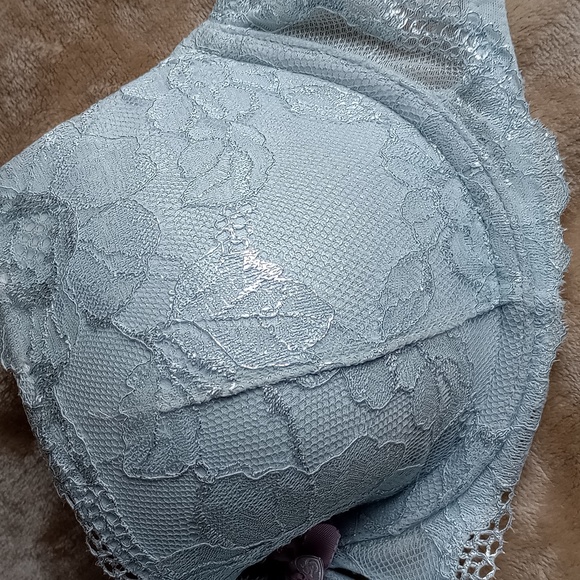Victoria Secret Body by Victoria 34C bra Ice Blue - Picture 10 of 10